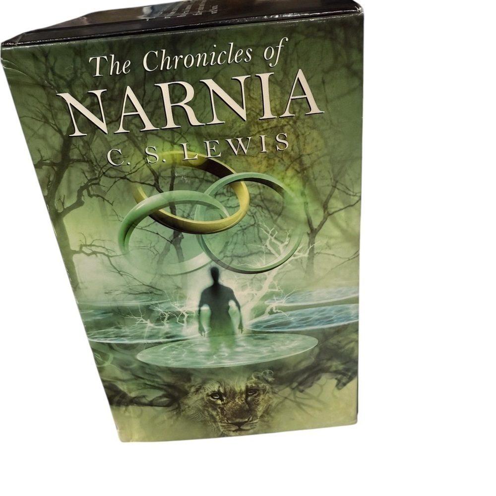 The Chronicles of Narnia Boxed  Set 1- 7 2002 Paperback Books Adventure Reading
